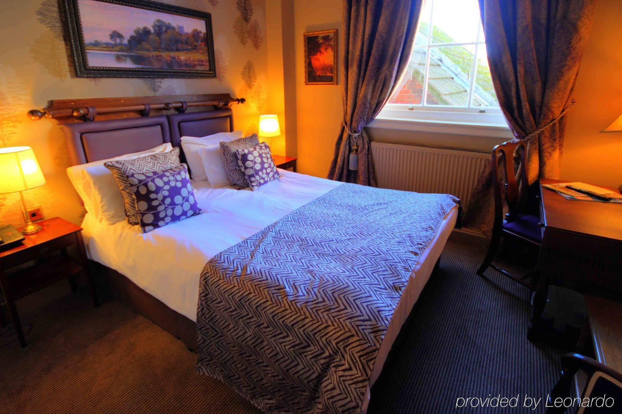 King'S Head Hotel By Greene King Inns Вімборн-Мінстер Екстер'єр фото